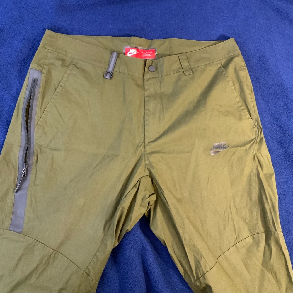 Nike tech pack joggers army green 38 waist